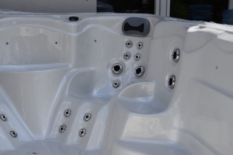 Jacuzzi, Basen korsyka
